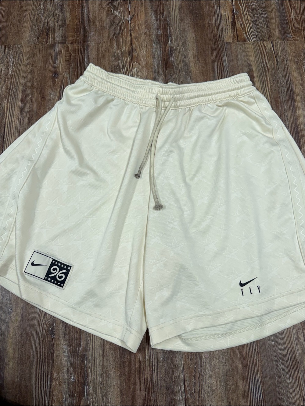 Nike cream basketball shorts size M
